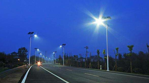 �p��̫���·���r